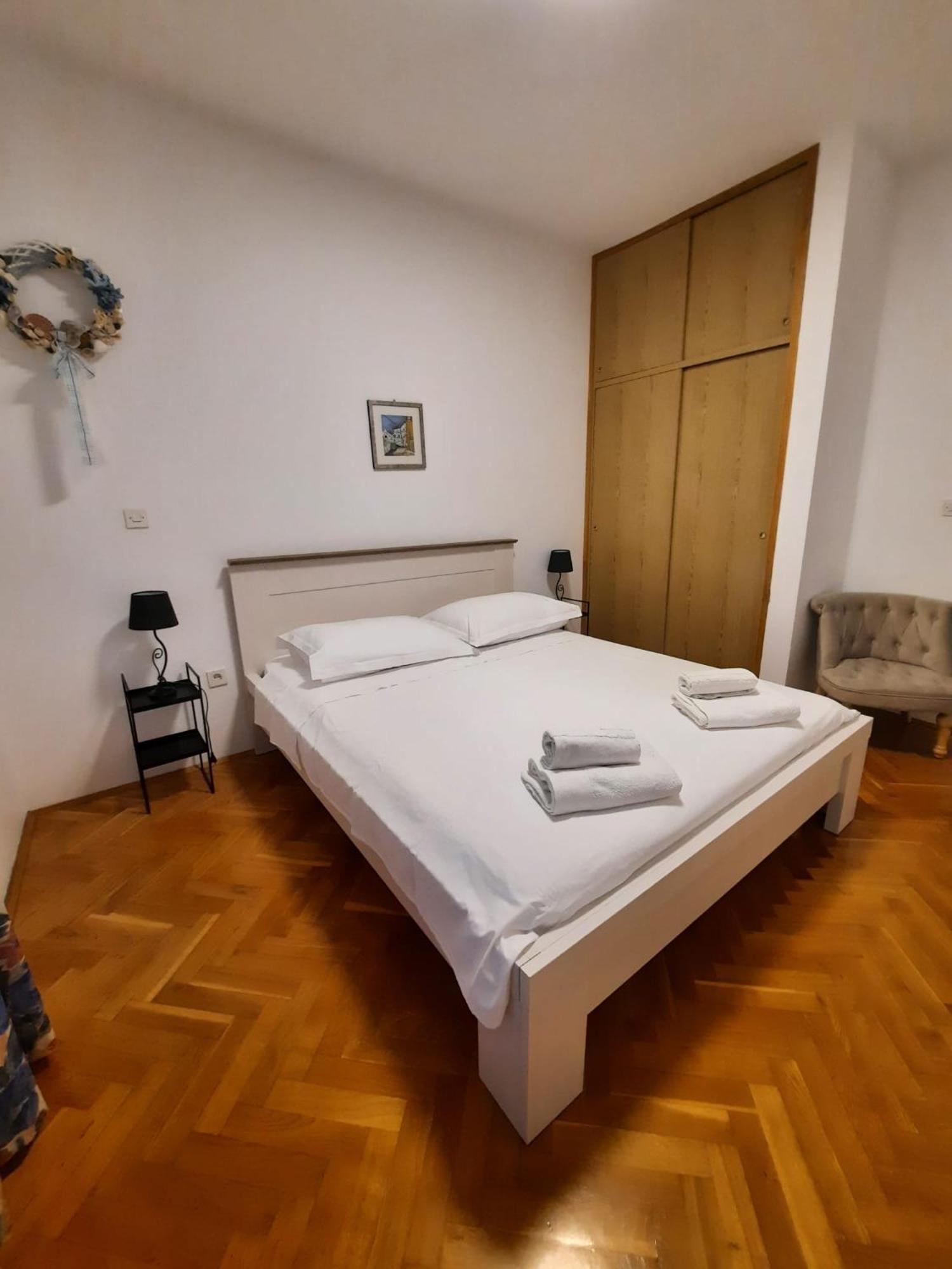 Buntin Apartments Primošten Exteriör bild